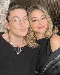 Mandy Cline's Instagram, Twitter & Facebook