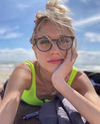 For the last time should I tattoo my Face