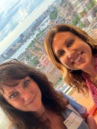 Cindy Halstead's Instagram, Twitter & Facebook