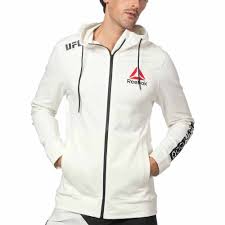 Hol dir den offiziellen reebok ufc fight night walkout hoodie, den alle kämpfer stolz bei der fight night tragen. Reebok Ufc Fight Night Blank Walkout White Traininn