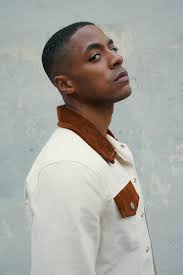 THE NEXT JAMES BOND? MEET THE ACTOR JUSTIIN DAVIS