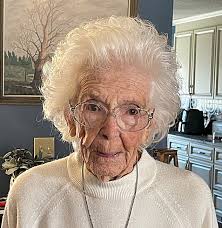 Gladys Hardy's Instagram, Twitter & Facebook