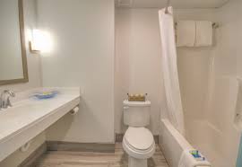 Artikel terkait mengenai 100 foto desain kamar mandi hotel minimalis yang cantik. 4 Tips Menerapkan Desain Kamar Mandi Hotel Di Rumah Blog Qhomemart