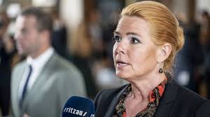 Advokatsamfundet har omkring 50 medarbejdere, hvoraf alle har fastnettelefon og nogle mobiltelefoner. Advokatsamfundet Forsvarer Stojberg Advokater De Er Valgt Fra Overste Hylde
