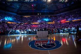 The nba's sacramento kings opened their brand new $600m (£485m) golden 1 center last year in the heart of. Sacramento Kings Close Arena S Doors In Grand Fashion