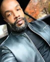 Michael Jeffrey (@major.moments) • Instagram photos and videos