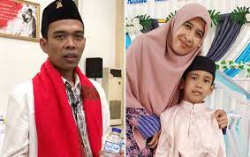 Model peci ustad solmed untuk anak muda. Putra Cilik Ustadz Abdul Somad Dewasa Peluk Ibunda Bidadari Surga Bikin Emak Emak Terharu