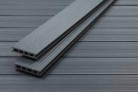 Lifecycle by upm profi has the same luxurious look and feel as a real hardwood deck, and yet will keep its look year after year with minimal maintenance. Wpc Terrassendiele Steingrau Upm Profi Deck 150 Terrassendielen Gartenbau Holz Kunz De