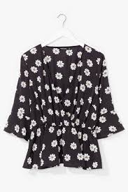 Plus Size Daisy Floral Wrap Top Nasty Gal
