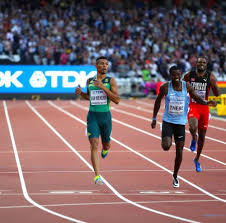 200 m ile 400 m pist yarışlarında boy gösteren niekerk, 2015 dünya atletizm şampiyonası'nda elde ettiği 43.48 saniyelik derecesiyle altın madalya kazanırken,1 2016 yaz olimpiyatları'nda aynı branş finalinde koştuğu 43.03 saniyelik. Wayde Van Niekerk Goes 20 38 Runblogrun