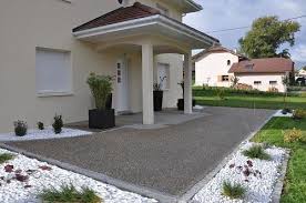 Idéale pour parfaire votre décoration jardin, la fontaine jardin revêt aujourd'hui toutes les formes possibles et imaginables (buste, animal.) pour toujours dans un style plutôt vintage, nos fontaines murales en fonte aux motifs antiques ou vintages habilleront les murs de votre maison avec charme. Franchise Cardinal Jardin Jardinier Architecte Et Designer Pour Decoration Et Amenagements Exterieurs Franchise Paysagiste Choisir Sa Franchise