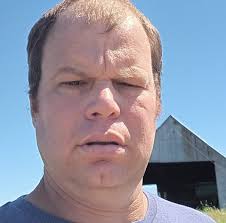 It's always wild when someone says they're a country fan but don't know  Chris LeDoux! The man was a true legend, not just in country music but also  in the rodeo world.