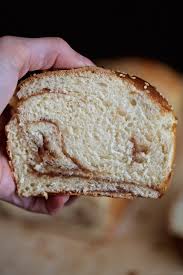Pain Au Lait Tresse Express A La Pate A Tartiner Pas A Pas Cuisine En Scene Le Blog Cuisine De Lucie Barthelemy Cotemaison Fr