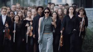 Rosalía Surpreende: Novo Single 'Berghain' Chegou! Ouça Agora!