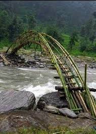 The Beauty And Balance Of A Traditional Bamboo Bridge Pedestrian Bridge Old Bridges Bridge Design