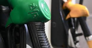 Harga minyak iaitu ron95, ron97 dan diesel berlaku kenaikkan sejak 1 febuari 2017, kemudian sekali lagi mengalami kenaikkan pada 1 febuari 2017. Harga Ron95 Ron97 Diesel Turun