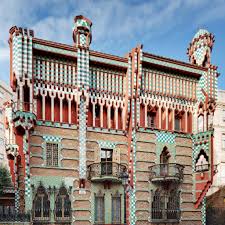 La casa durante casi 20 años de antoni gaudi para muchos pasa desapercibida pero se encuentra dentro del parque guell. Gaudi S First House Set To Open To Public For First Time