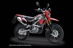 Nah yang kedua ini kaya motor trail terbaru honda, crf 150l dengan warna putih dikombinasikan. Kawasaki Klx 150 Punya Enam Warna Baru Satu Kelir Dapat Perlakuan Khusus Gridoto Com