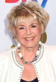 Cliff Richard: Gloria Hunniford reveals singer's shock decision as he  'quits' UK