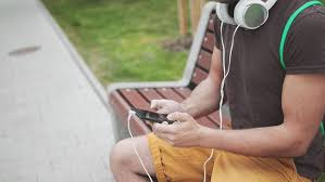 Xl Bawa Aplikasi Streaming Musik Pesaing Spotify