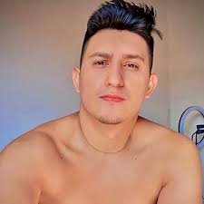 Leonard Contreras B&E (@besosyescarchastv)