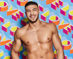 So, without further ado, the most searched for love island 2019 star was tommy fury. Love Island 2019 Tommy Fury Age 20 Manchester Love Island 2019 The Cast Ages Popbuzz