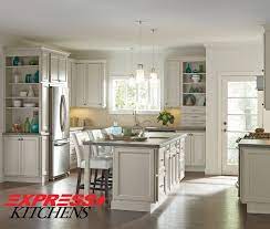 Lautner Is A Recessed Panel Cabinet Door With Crisp Clean Lined Profiling That Stands Well On Its Own In Kitchen Cabinets Models Casual Kitchen Kitchen Layout