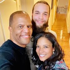 A Family That Loves Together...... On the eve of my birthday my stunning  and loving wife @chaitradalton, my main man @overtimeboogie amd my EA Tina  Fair conspired to organized a family (zoom)