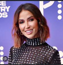 Her new stylist : r/SnarkKaitlynBristowe
