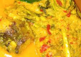 Gunakan of bumbu dasar kuning blender halus. Langkah Meracik Lele Kuah Kuning Lezat