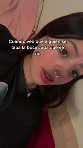 Sentir Mariposas: La Risa y la Amistad