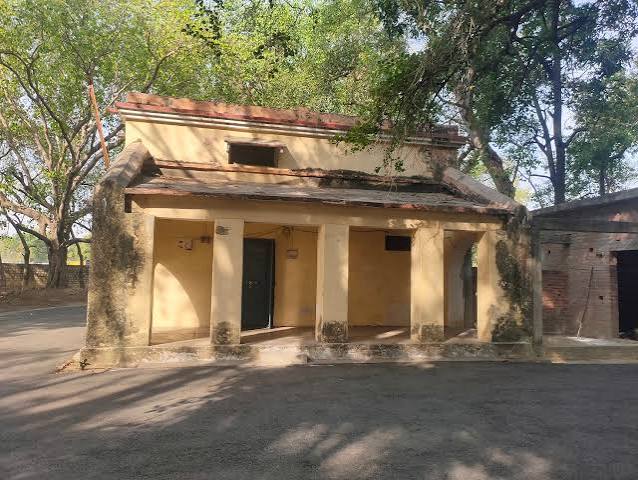Book Dak Bungalow in Rajapur,Chitrakoot-up - Best Guest House near me in Chitrakoot-up - Justdial