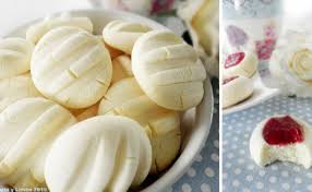 Tale delicatezza sarebbe felice di infilare tutti i golosi. Gustosi Biscotti Al Latte Condensato Da Preparare Con Pochi Ingredienti E In Meno Di Mezz Ora Guardachevideo It