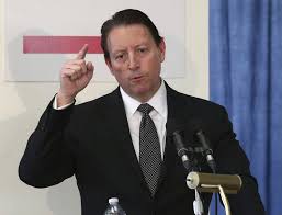 Just similar to you will find no legal guidelines saying you may not gamble online, presently there not necessarily regulations saying an others do not laws at all with regards to no matter if sports betting is illegal throughout fl in all. Legalized Sports Betting Unlikely In 3 Largest Us States