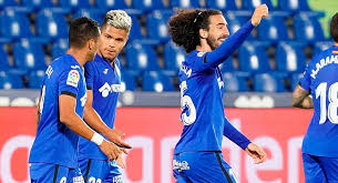 Juan camilo cucho hernández suárez (born 22 april 1999) is a colombian footballer who plays for spanish club getafe on loan from watford. Getafe Derroto A Betis De La Mano De Cucho Hernandez Y Es Lider De Laliga