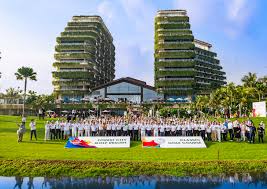 Esplanade danga 88, an associate company of kumpulan prasarana kerajaan johor (kprj), owns 40% of cgpv while the remaining 60% is owned by country garden, headquartered in. Johor S Forest City Opens New Classic 18 Hole Golf Course Asia Newsday