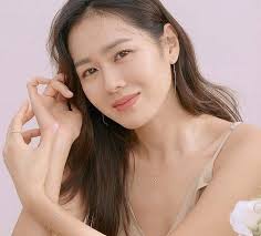 6 beauty tips from Son Ye-jin, star of Netflix's Thirty-Nine: the secrets  to her age-defying looks at age 40 are aloe vera, sunscreen, cleansing …  and cucumber eye masks