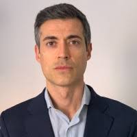 300+ perfiles de «Bejerano»