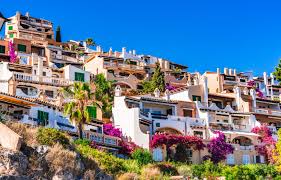 Podrás elegir tu experiencia entre un hotel de playa para familias o solo adultos, e incluso un hotel urbano ideal para viajes de negocios. Paguera Damit Wird Dein Mallorca Urlaub Zum Einmaligen Erlebnis
