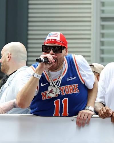 Fat Joe performs at the New York Knicks Championship Parade.