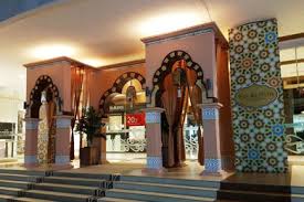 Kerajinan dari stik es krim kali ini dibuat membentuk miniatur masjid. Jasa Dekorasi Murah Balon Styrofoam Ulang Tahun Patung Booth