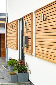 Hausdetails Wohnen Und Arbeiten Contract Vario Holzverkleidung Haus Fassade Haus Hausfassade