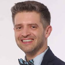 Achieving High Aesthetics Using HASS Amber Materials” Cristian Petri'