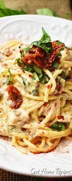 Basil And Sun Dried Tomato Creamy Pasta With Spinach Italian Pasta Recipes Sundried Tomato Recipes Vegetarian Pasta Recipes