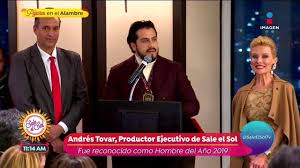 Fue una revista de circulación nacional quien refiere que la exintegrante de rbd tenía meses engañando a su pareja con el productor de 'sale el sol', andrés tovar, de 39. Sale El Sol El Productor Ejecutivo De Sale El Sol Andres Tovar Fue Galardonado Como Hombre Del Ano 2019 Facebook