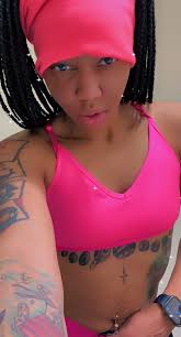 Michelle Croom (@snoopymichelle1)