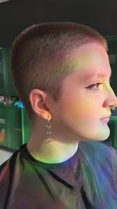 Flowers 💐 🌹 🌸 🏵 ! #drawing #shaved #shavedhead #shavedheadgirl  #shavedheadart #art #flowers #flowerart #hairart #colors #pallure  #pallurepro #foam #satisfying #foryoupage #fyp