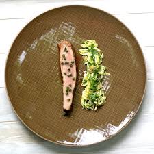 Bushcooks Kitchen Kalbsbrust Mit Spitzkohl Gremolata Salat In 2020 Salzzitronen Rezept Lebensmittel Essen Spitzkohl