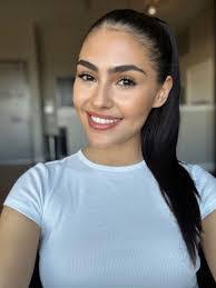 Karen Ospina's Instagram, Twitter & Facebook