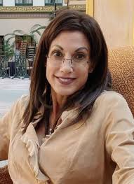 Eddie the Elephant's Magical Ear